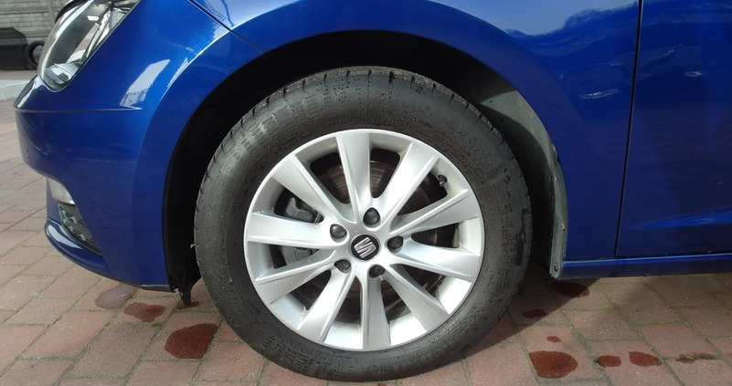 Seat Leon cena 48600 przebieg: 122000, rok produkcji 2019 z Wrocław małe 497